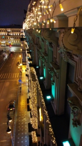 Установка подсветки здания ТК "Невский центр"